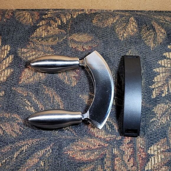 Stainless Steel Double Blade Chopper with Protective Cover - Picture 1 of 3